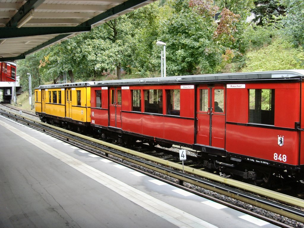 A2-Zug in Krumme Lanke, Berlin 13.9.2009