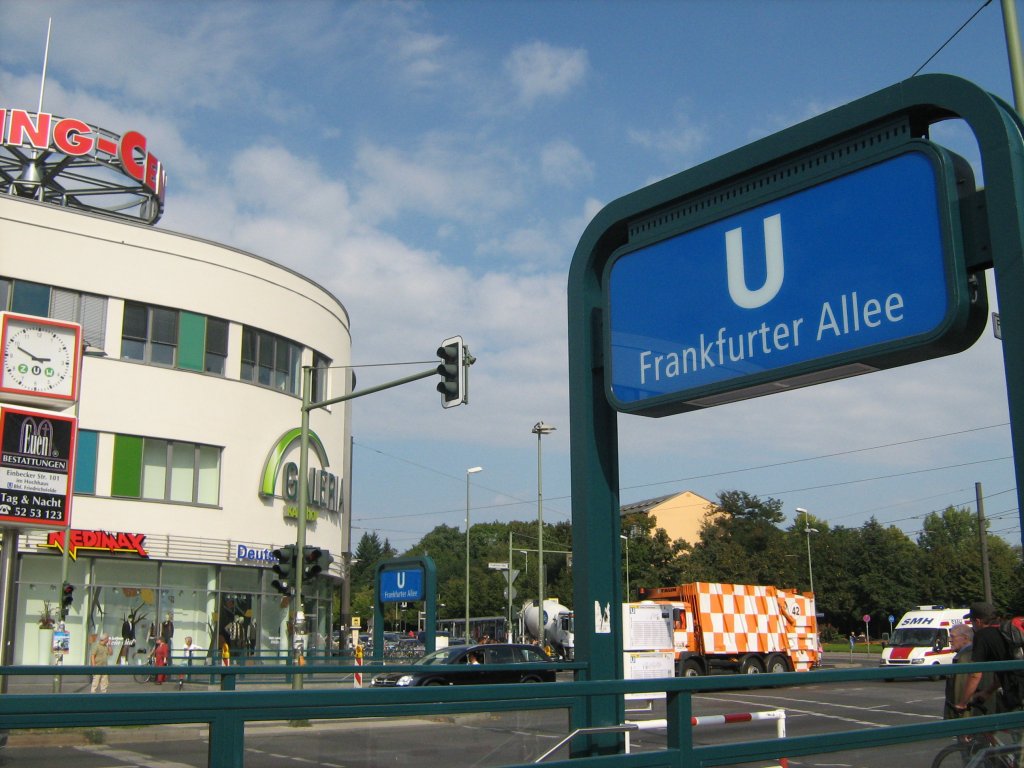 Am U-Bhf Frankfurter Allee, 2008