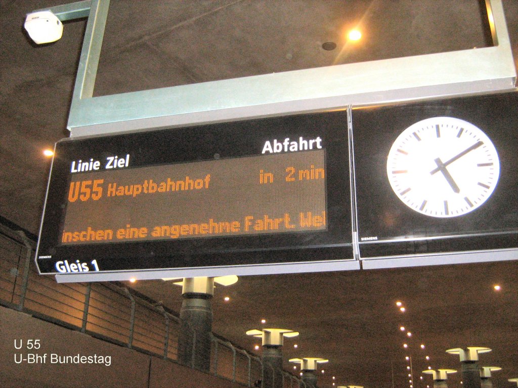 Anzeiger im U-Bhf Bundestag, U55 Berlin 2009