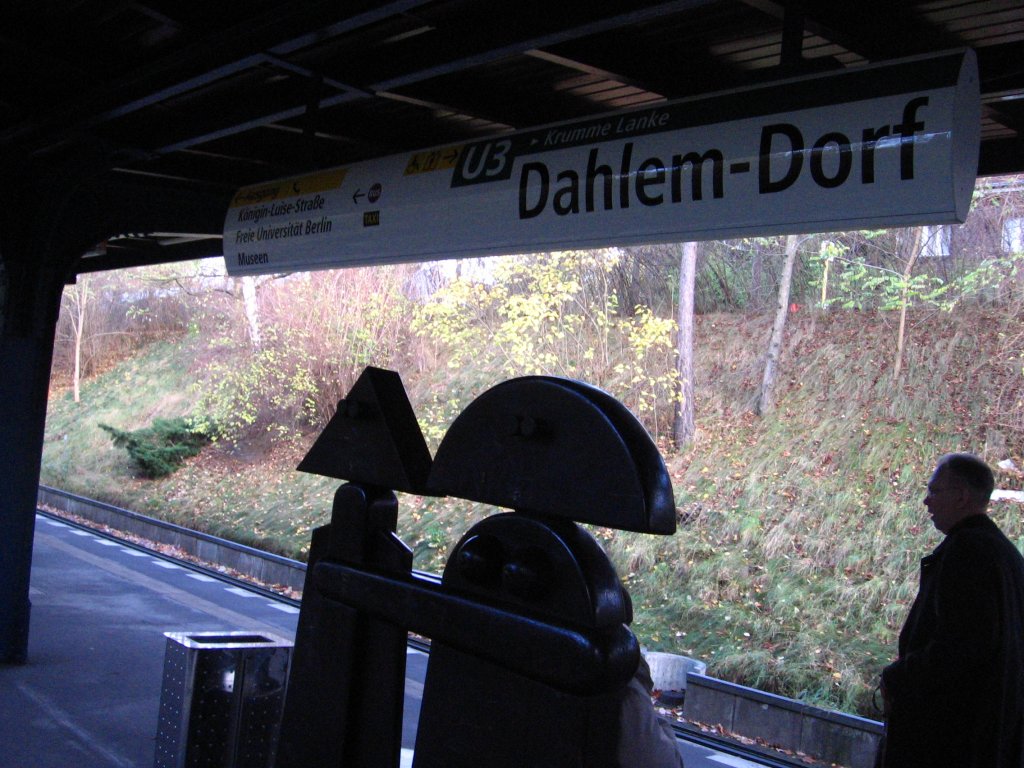 Bahnsteig U-Bhf Dahlem Dorf, U 3 Berlin 2006