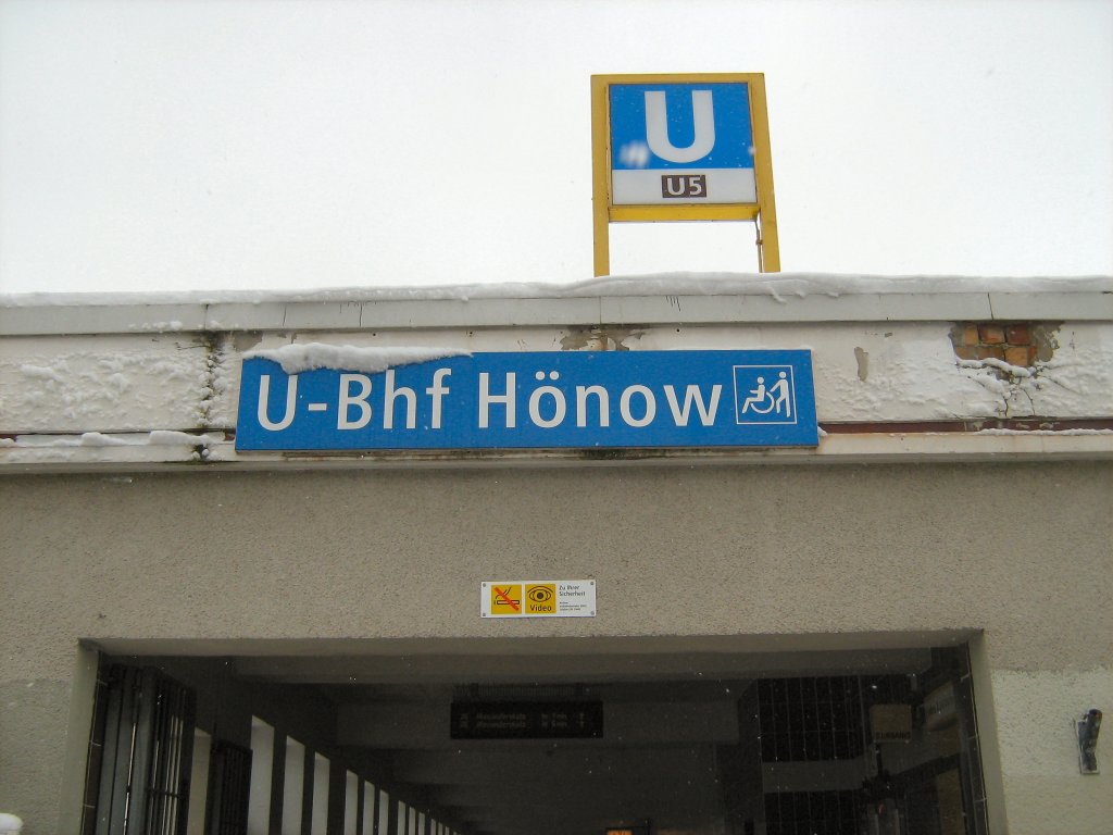 Eingang U-Bhf Hnow, Berlin 2009