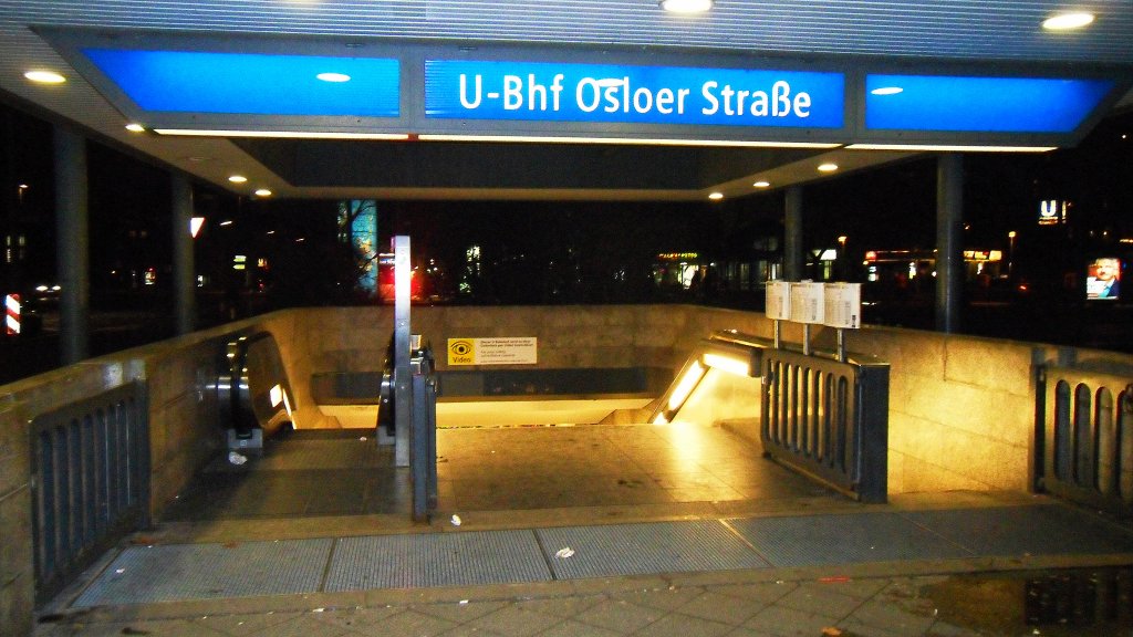 Eingang U-Bhf Osloer Strasse U8 und U9
