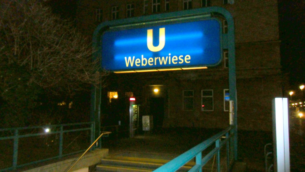 Eingang U-Bhf Weberwiese  2011