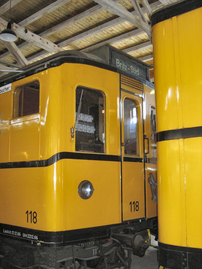 Hist. U-Bahnwagen in der Monumentenhalle