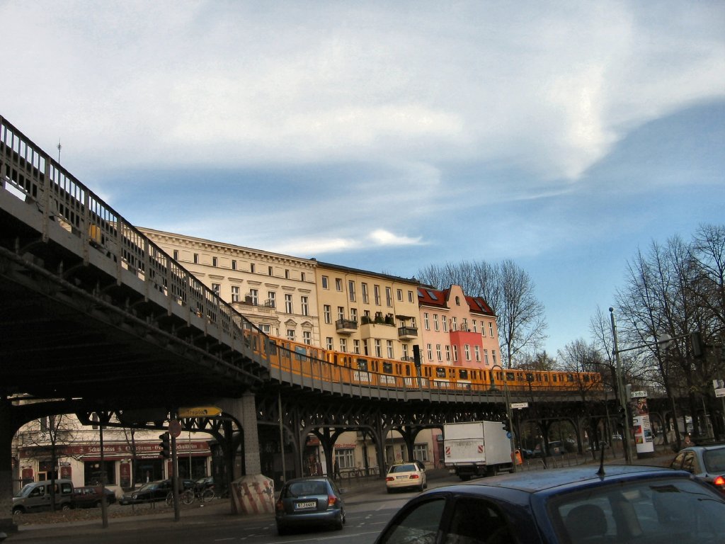 Hochbahnstrecke der U1 beim Schlesischen Tor, Nerlin 2005