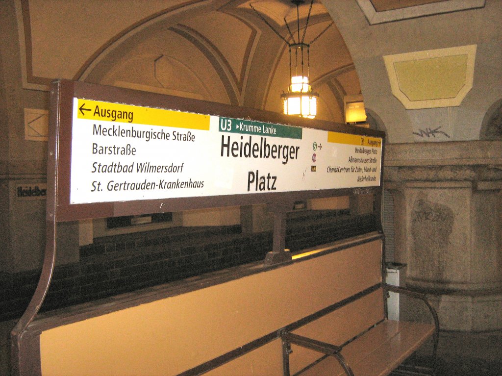 Stationsschild Heidelberger Platz, U 3 Berlin 2009