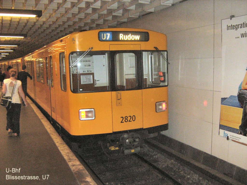 Wagen 2829 im U-Bhf Blissestrasse, U 7 Berlin 2009