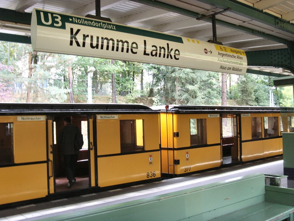 A2-Zug im Bhf Krumme Lanke, Berlin 13.9.2009