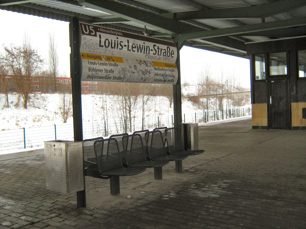 U-Bhf Luis-Lewin-Strasse, Bahnsteig U 5 - Berlin 2009