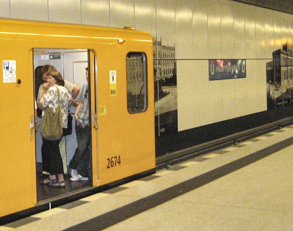 Wagen 2674 im Hauptbahnhof, U 55 Berlin 2009